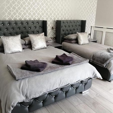 Cosgrove Bed & Breakfast 스컨소프 외부 사진